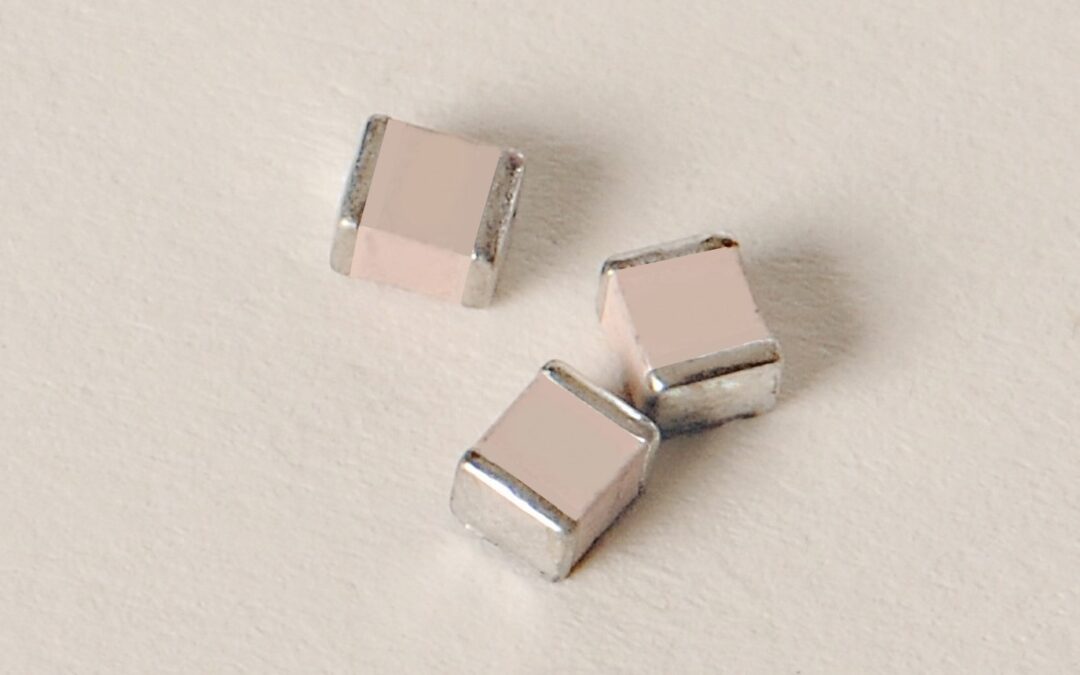 0505 CASE SIZE – HIGH-Q/LOW ESR – CAPACITORS